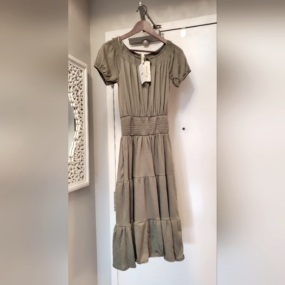 Summer dress - Picture 2 of 4